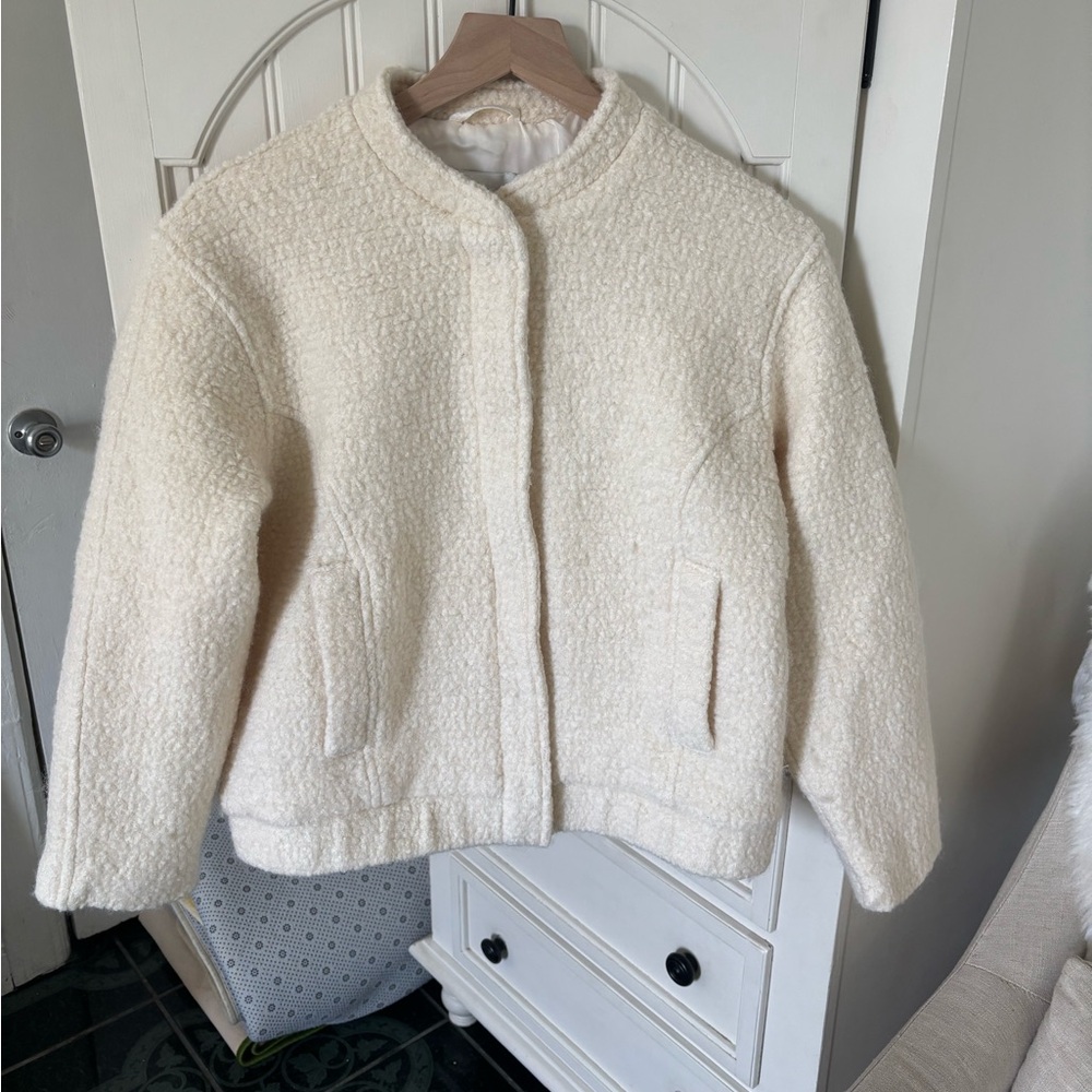 Abercrombie & Fitch Cream Kids Puffer Jacket